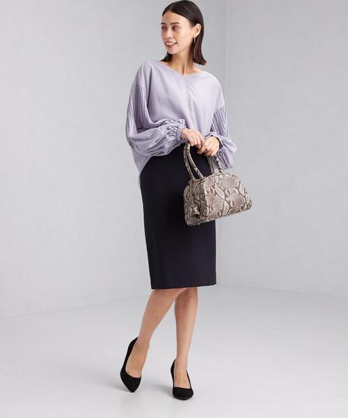 green label relaxing(グリーンレーベルリラクシング)の「プリーツ スリーブ Vネック ブラウス(シャツ/ブラウス・レディース・ブラック/オフホワイト/ライラック・FREE)」の17枚目の写真