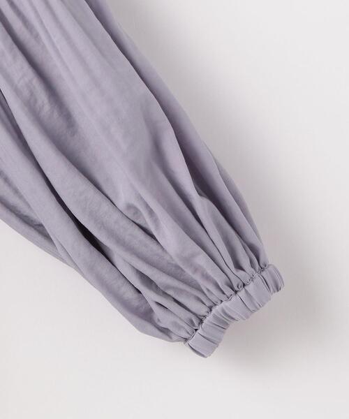 green label relaxing(グリーンレーベルリラクシング)の「プリーツ スリーブ Vネック ブラウス(シャツ/ブラウス・レディース・ブラック/オフホワイト/ライラック・FREE)」の14枚目の写真