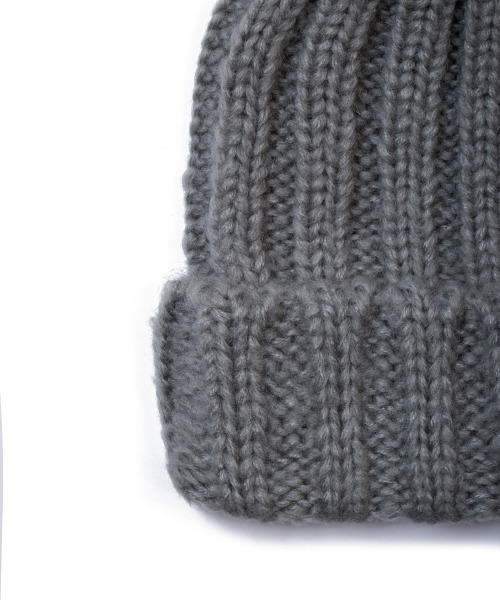 68&brothers(シックスティエイトアンドブラザーズ)の「Cable BonBon Knit Cap(ニットキャップ/ビーニー・メンズ・ベージュ/グレー/オレンジ/グリーン・FREE)」の5枚目の写真