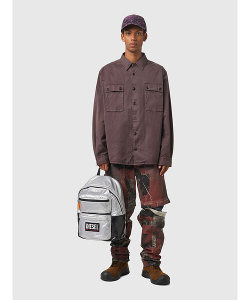 DIESEL(ディーゼル)の「メンズ シャツ ガーメントダイ 無地(シャツ/ブラウス・メンズ・ダークブラウン/ブラウン・X-SMALL/MEDIUM/SMALL/LARGE/X-LARGE/XX-LARGE)」の5枚目の写真