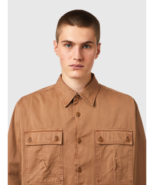 DIESEL(ディーゼル)の「メンズ シャツ ガーメントダイ 無地(シャツ/ブラウス・メンズ・ダークブラウン/ブラウン・X-SMALL/MEDIUM/SMALL/LARGE/X-LARGE/XX-LARGE)」の10枚目の写真