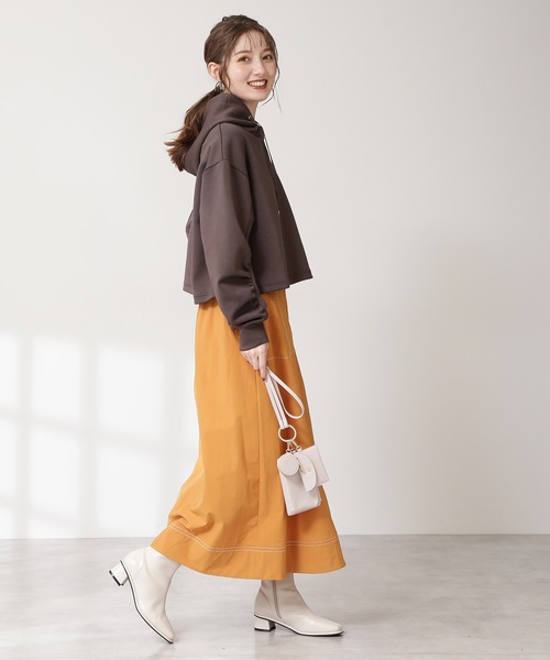 N.（N. Natural Beauty Basic）（エヌエヌナチュラルビューティーベーシック）の「◆ボリュームスリーブフーディーカットソー（Tシャツ/カットソー・レディース・チャコールグレー/ライトベージュ/ブルー・MEDIUM）」の5枚目の写真