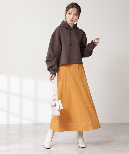 N.（N. Natural Beauty Basic）（エヌエヌナチュラルビューティーベーシック）の「◆ボリュームスリーブフーディーカットソー（Tシャツ/カットソー・レディース・チャコールグレー/ライトベージュ/ブルー・MEDIUM）」の7枚目の写真