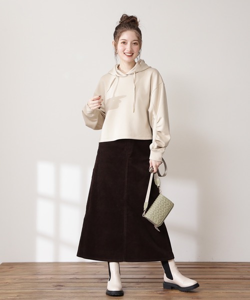 N.（N. Natural Beauty Basic）（エヌエヌナチュラルビューティーベーシック）の「◆ボリュームスリーブフーディーカットソー（Tシャツ/カットソー・レディース・チャコールグレー/ライトベージュ/ブルー・MEDIUM）」の12枚目の写真