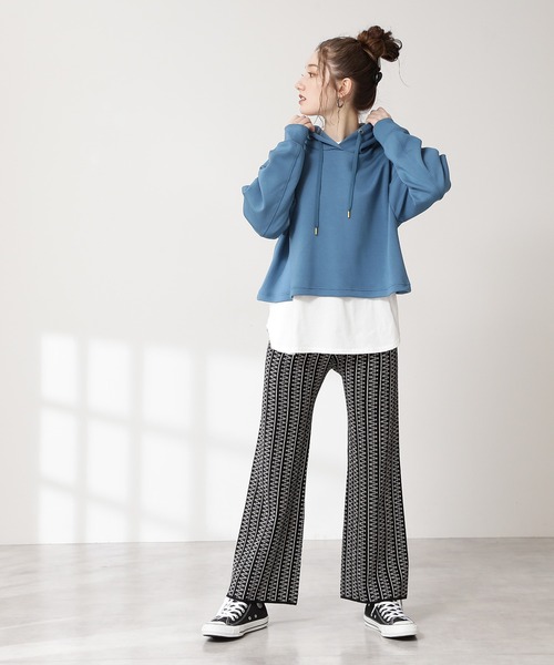 N.（N. Natural Beauty Basic）（エヌエヌナチュラルビューティーベーシック）の「◆ボリュームスリーブフーディーカットソー（Tシャツ/カットソー・レディース・チャコールグレー/ライトベージュ/ブルー・MEDIUM）」の10枚目の写真