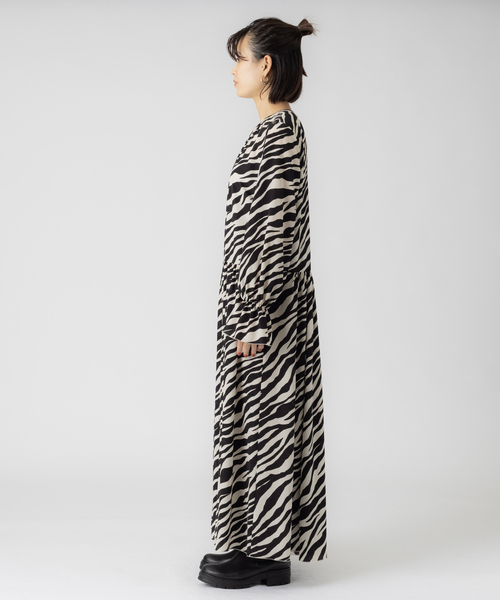 Rouge vif（ルージュヴィフ）の「ゼブラプリントワンピース（ワンピース・レディース・ブラック系その他・フリー）」の4枚目の写真