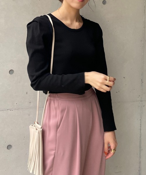 CAPRICIEUX LE'MAGE（カプリシューレマージュ）の「肩タックリブロンT（Tシャツ/カットソー・レディース・チャコールグレー/ブラック/ブラウン/アイボリー・FREE）」の21枚目の写真