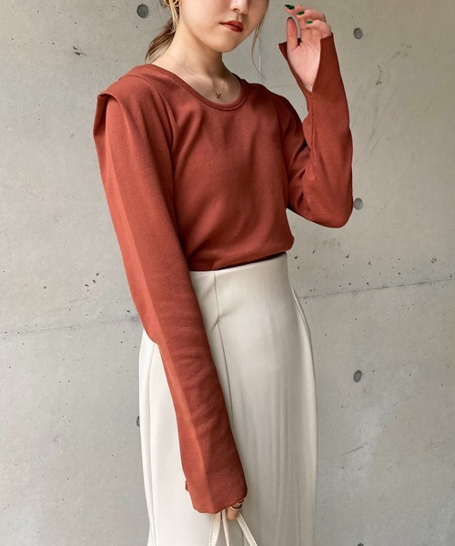 CAPRICIEUX LE'MAGE（カプリシューレマージュ）の「肩タックリブロンT（Tシャツ/カットソー・レディース・チャコールグレー/ブラック/ブラウン/アイボリー・FREE）」の17枚目の写真