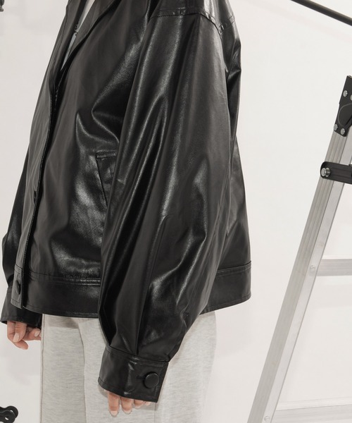 kutir（クティール）の「合成皮革ジャケット（テーラードジャケット・レディース・ブラック/キャメル・FREE）」の4枚目の写真