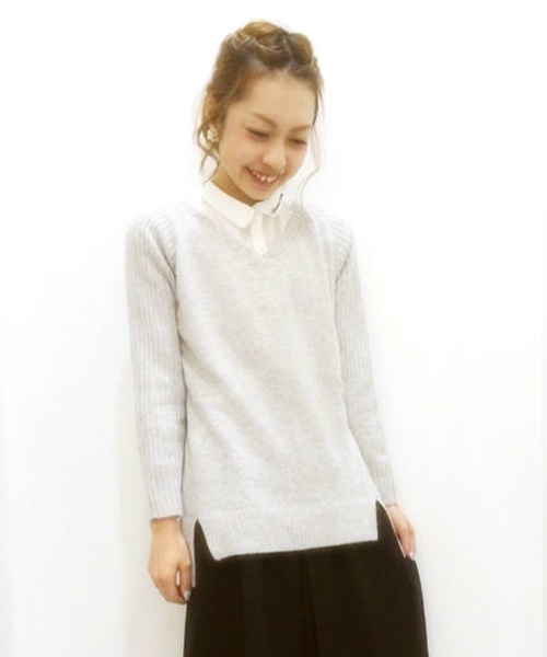 DISCOAT（ディスコート）の「【Discoat】アンゴラ混袖リブVネックプルオーバー（ニット/セーター・レディース・オフホワイト/グレー/ネイビー・ﾌﾘ-）」の3枚目の写真