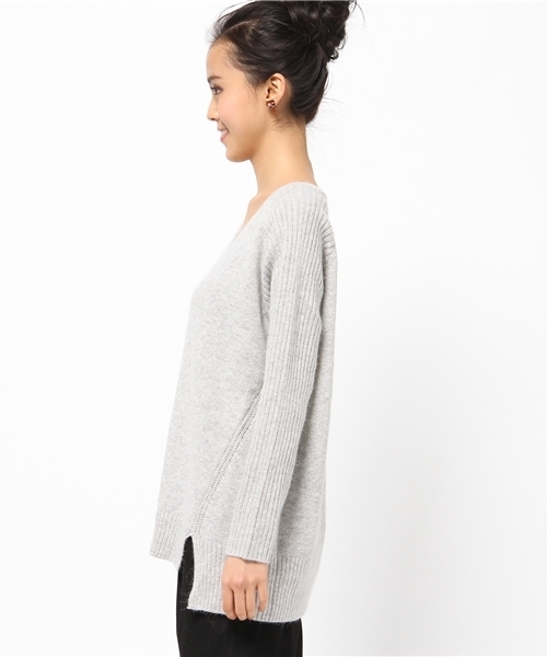 DISCOAT（ディスコート）の「【Discoat】アンゴラ混袖リブVネックプルオーバー（ニット/セーター・レディース・オフホワイト/グレー/ネイビー・ﾌﾘ-）」の5枚目の写真