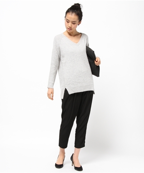 DISCOAT（ディスコート）の「【Discoat】アンゴラ混袖リブVネックプルオーバー（ニット/セーター・レディース・オフホワイト/グレー/ネイビー・ﾌﾘ-）」の7枚目の写真