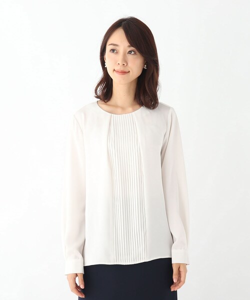 OPAQUE.CLIP（オペークドットクリップ）の「◆DELEGANTサテンプリーツブラウス【WEB限定サイズ】（シャツ/ブラウス・レディース・ネイビー/ライトベージュ/オフホワイト・34/42/36/40/38）」の8枚目の写真