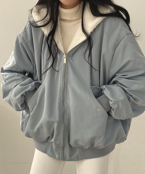 Doula Doula（ドゥーラドゥーラ）の「ファーリバーシブルブルゾン（ブルゾン・レディース・ブラック/ベージュ/ブルー・FREE）」の4枚目の写真