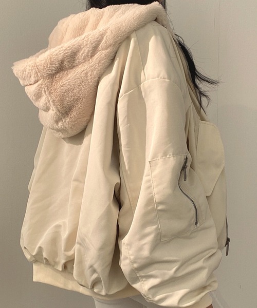 Doula Doula（ドゥーラドゥーラ）の「ファーリバーシブルブルゾン（ブルゾン・レディース・ブラック/ベージュ/ブルー・FREE）」の16枚目の写真