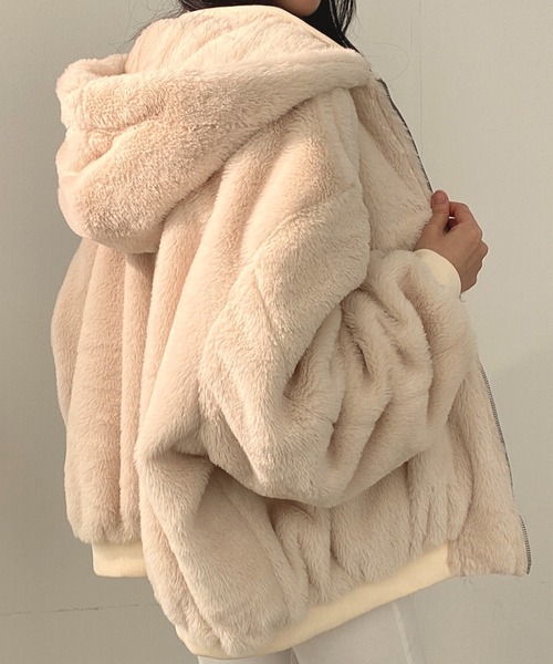 Doula Doula（ドゥーラドゥーラ）の「ファーリバーシブルブルゾン（ブルゾン・レディース・ブラック/ベージュ/ブルー・FREE）」の17枚目の写真