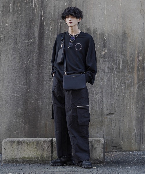 Espina（エスピナ）の「ジップポケットボリュームワイドカーゴパンツ（カーゴパンツ・メンズ・ブラック・SMALL/MEDIUM）」の5枚目の写真