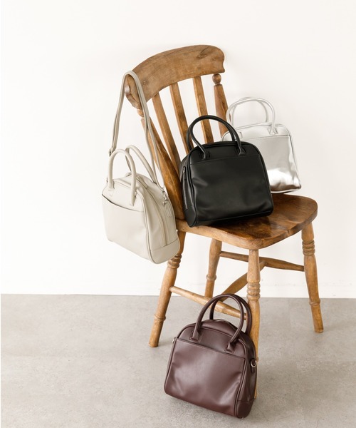 koe(コエ)の「スクエア2WAYミニボストン(ボストンバッグ・レディース・ブラック/ブラウン/グレー/シルバー・FREE)」の2枚目の写真