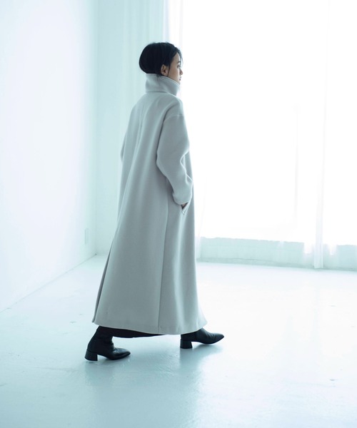 ONEME（ワンム）の「【 ONEME 】 スタンドカラーロングコート（その他アウター・レディース・グレイッシュベージュ・FREE）」の2枚目の写真