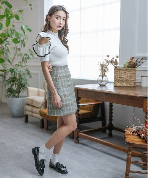 clear（クリア）の「オープンショルダーフリルニットトップス（ニット/セーター・レディース・ブラック/オフホワイト/ラベンダー・F）」の20枚目の写真