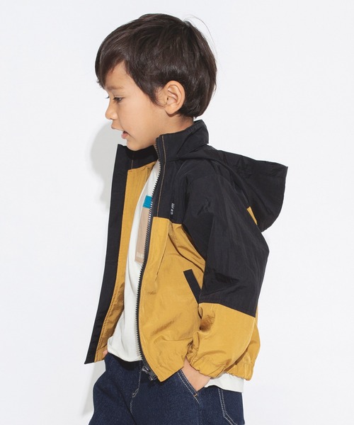 BRANSHES(ブランシェス)の「【撥水加工・フード収納可】ウインドブレーカー(ナイロンジャケット・キッズ・ベージュ/キャメル・90cm/100cm/110cm/120cm/130cm/140cm/150cm)」の6枚目の写真