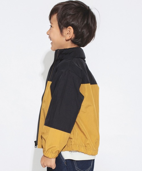 BRANSHES(ブランシェス)の「【撥水加工・フード収納可】ウインドブレーカー(ナイロンジャケット・キッズ・ベージュ/キャメル・90cm/100cm/110cm/120cm/130cm/140cm/150cm)」の14枚目の写真