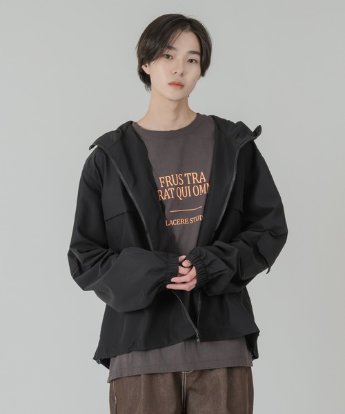 FOLLOWIN（フォロウィン）の「【UNISEX】フード付きナイロンユニーク