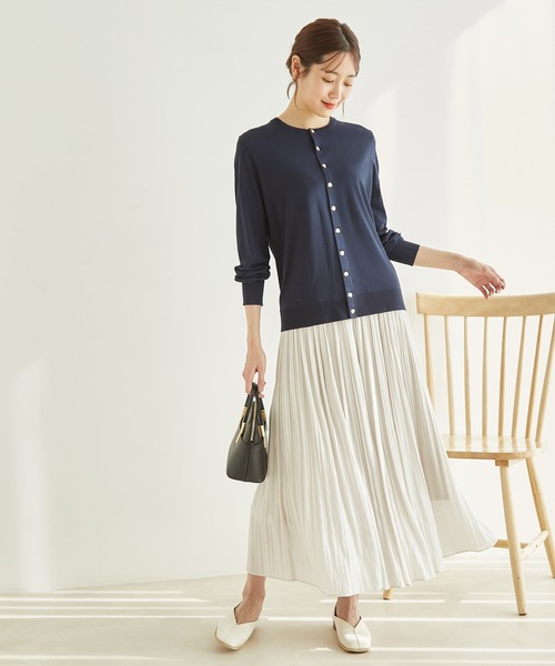 ROPE' PICNIC(ロペピクニック)の「【WEB限定カラー:ネイビー】UVカット&洗濯機OK/クルーネックカーディガン(カーディガン/ボレロ・レディース・ライトグレー/ブラック/パープル/ネイビー/ピンク/マスタード/ダークブラウン/ライトグリーン・40/38)」の10枚目の写真