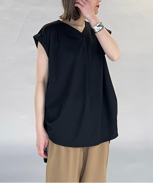 PICCIN（ピッチン）の「バックプリーツカットプルオーバー（Tシャツ/カットソー・レディース・ブラック/オフホワイト・M/L）」の2枚目の写真