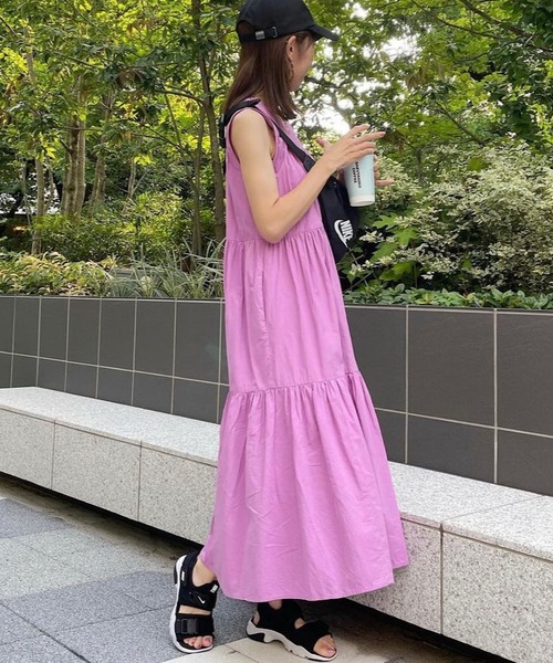 andme（アンドミー）の「ノースリーブティアードワンピース