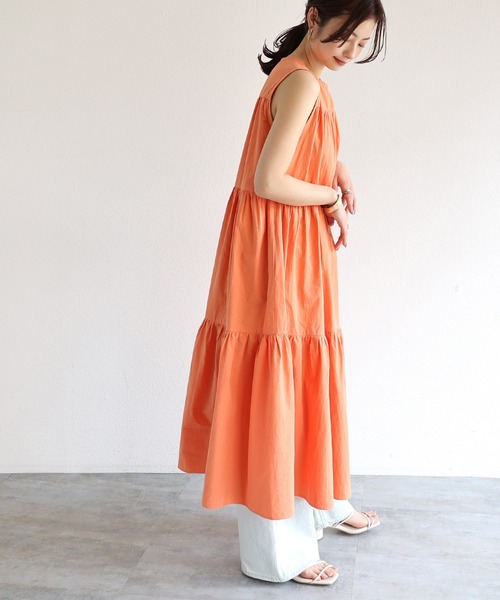 ノースリーブティーアードワンピース