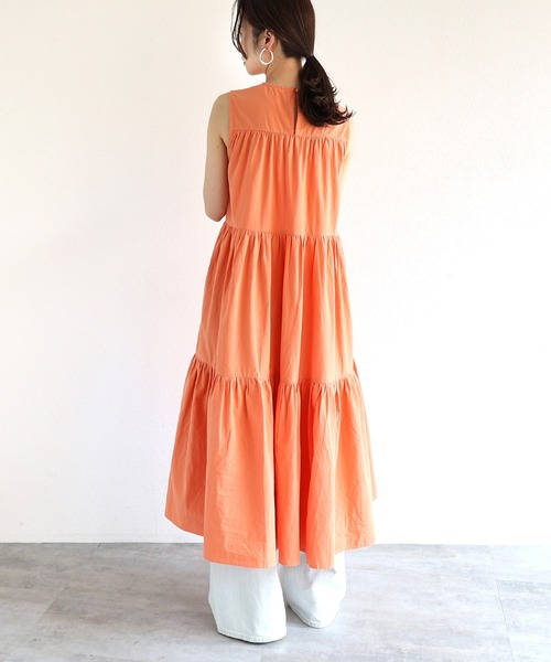 ノースリーブティーアードワンピース