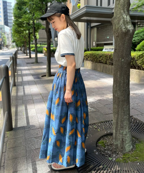 journal standard L'essage(ジャーナルスタンダードレサージュ)の「プリントトリムTシャツ(Tシャツ/カットソー・レディース・ブラック/ブルー・FREE)」の11枚目の写真
