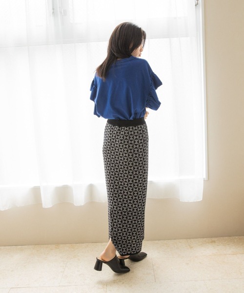 LOWRYS FARM（ローリーズファーム）の「ジオメトリック柄タイトスカート　282850（スカート・レディース・ブラック/ブラウン/ブルー・FREE）」の5枚目の写真