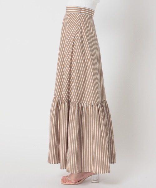 U by SPICK&SPAN(ユーバイスピックアンドスパン)の「ボリュームティアードストライプスカート(スカート・レディース・ベージュ/ブラウン・38/36)」の3枚目の写真