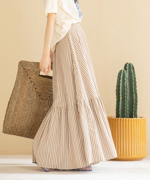 U by SPICK&SPAN(ユーバイスピックアンドスパン)の「ボリュームティアードストライプスカート(スカート・レディース・ベージュ/ブラウン・38/36)」の19枚目の写真