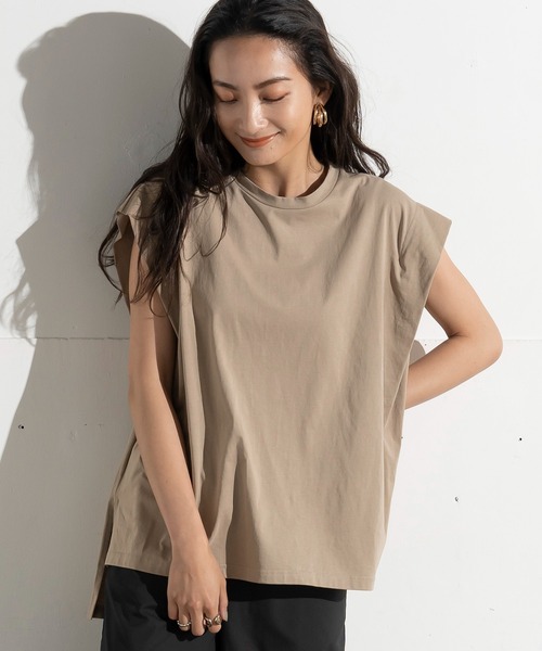 EUCLAID(エウクレイド)の「ノースリーブ裾フレアカットソー(Tシャツ/カットソー・レディース・ベージュ/ブラック/オフホワイト・FREE)」の3枚目の写真