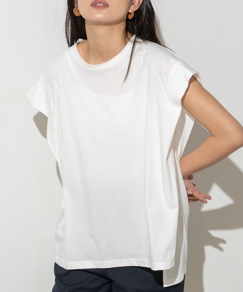 EUCLAID(エウクレイド)の「ノースリーブ裾フレアカットソー(Tシャツ/カットソー・レディース・ベージュ/ブラック/オフホワイト・FREE)」の1枚目の写真