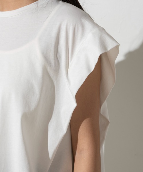 EUCLAID(エウクレイド)の「ノースリーブ裾フレアカットソー(Tシャツ/カットソー・レディース・ベージュ/ブラック/オフホワイト・FREE)」の14枚目の写真