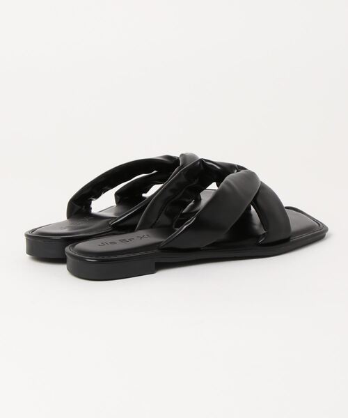 ap retro（アプレトロ）の「スクエアクッションサンダル（サンダル・レディース・ブラック/ホワイト・MEDIUM/LARGE）」の8枚目の写真