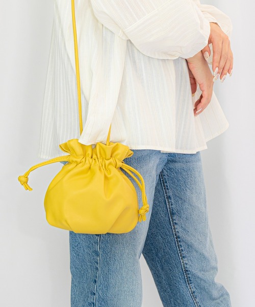 Auntie Rosa（アンティローザ）の「フェイクレザー 巾着ポシェット/ショルダーバッグ（ショルダーバッグ・レディース・ホワイト/ブラック/イエロー/ミント・ONE SIZE）」の16枚目の写真