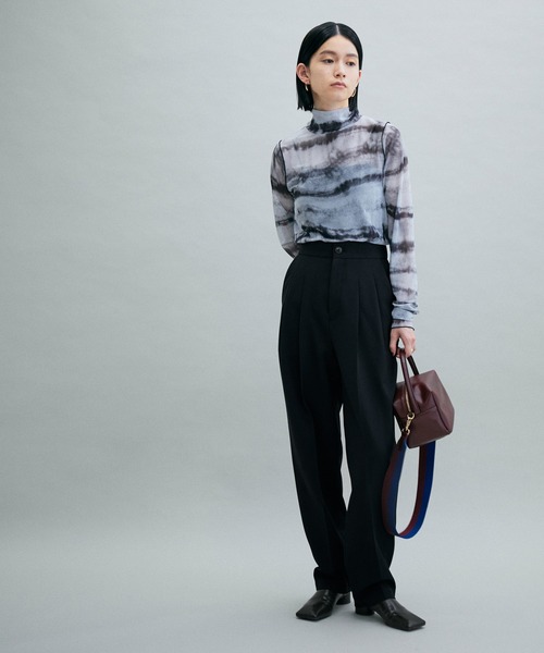 ADAM ET ROPE'（アダムエロペ）の「【サステナブル・WEB限定】ハイウエストスラックス（スラックス・レディース・ブラック/グリーン/キナリ・38/36）」の4枚目の写真