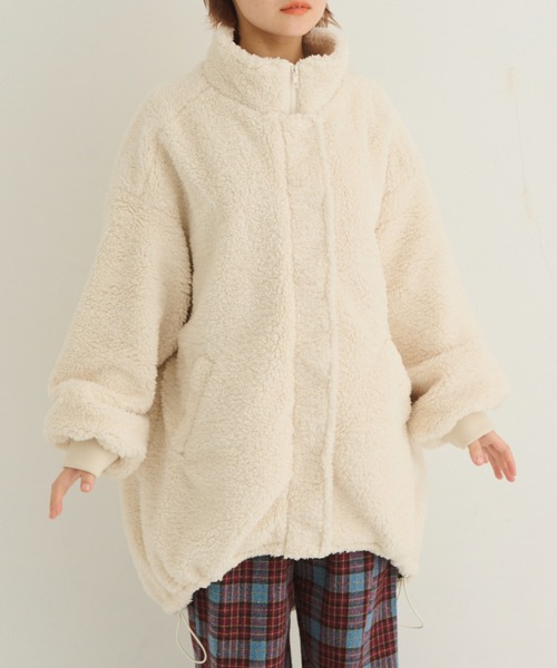 MERLOT(メルロー)の「ボアモンスターコート(ブルゾン・レディース・ライトグレー系/ブラック/オフホワイト・FREE)」の22枚目の写真