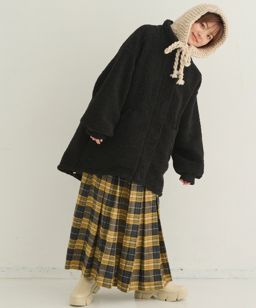 MERLOT(メルロー)の「ボアモンスターコート(ブルゾン・レディース・ライトグレー系/ブラック/オフホワイト・FREE)」の17枚目の写真