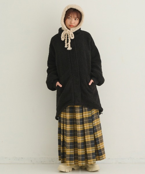 MERLOT(メルロー)の「ボアモンスターコート(ブルゾン・レディース・ライトグレー系/ブラック/オフホワイト・FREE)」の19枚目の写真