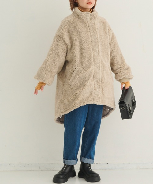 MERLOT(メルロー)の「ボアモンスターコート(ブルゾン・レディース・ライトグレー系/ブラック/オフホワイト・FREE)」の6枚目の写真