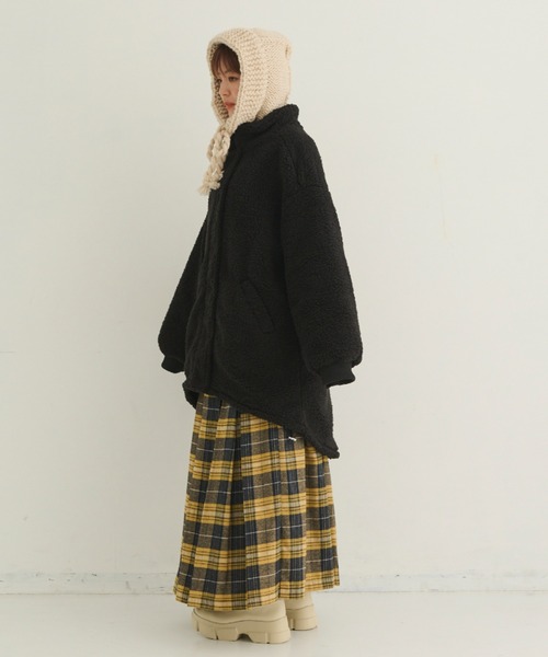 MERLOT(メルロー)の「ボアモンスターコート(ブルゾン・レディース・ライトグレー系/ブラック/オフホワイト・FREE)」の20枚目の写真