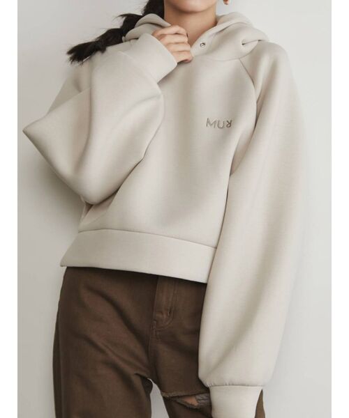 MURUA(ムルーア)の「ロゴショートパーカー(パーカー・レディース・ブラック/アイボリー/ネイビー・FREE)」の2枚目の写真