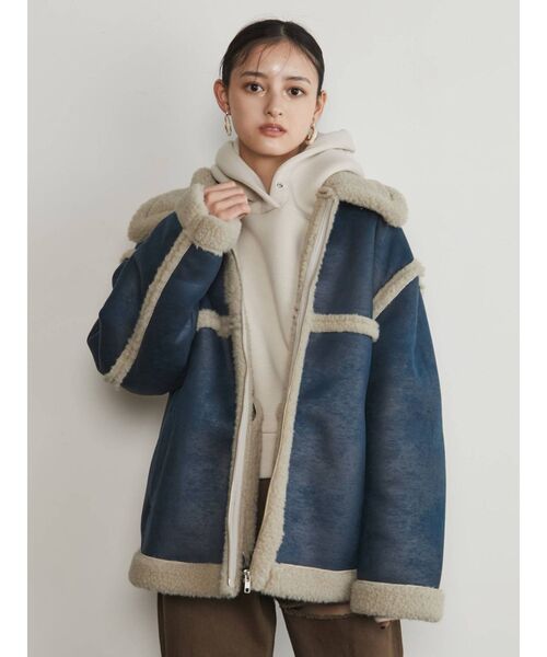 MURUA(ムルーア)の「ロゴショートパーカー(パーカー・レディース・ブラック/アイボリー/ネイビー・FREE)」の4枚目の写真