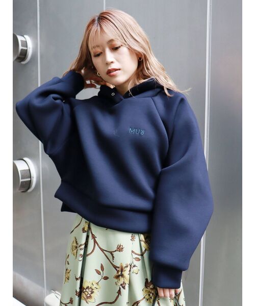 MURUA(ムルーア)の「ロゴショートパーカー(パーカー・レディース・ブラック/アイボリー/ネイビー・FREE)」の20枚目の写真